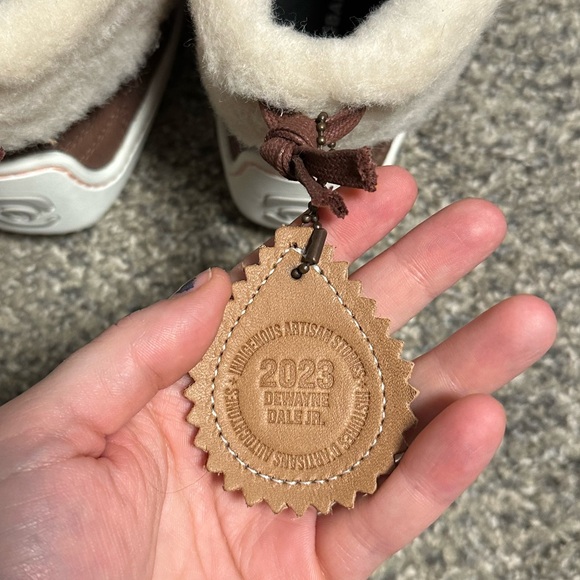 SOLD Authentic Manitobah Mukluks Cabin Slipper Moccasins NWT women’s US 7.5 - Picture 8 of 9